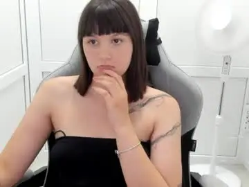 Emilli_moon  live sex cam