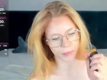 Esme_runn  live sex cam