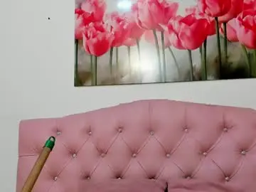 Kitty_f00x  live sex cam