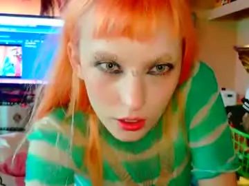 Leeloo827944  live sex cam