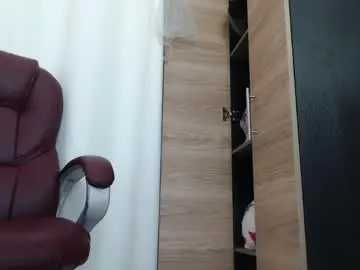Rubi_halliwey  live sex cam