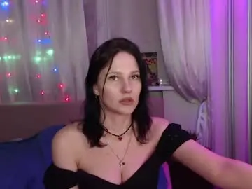 Zlatagoddess  live sex cam