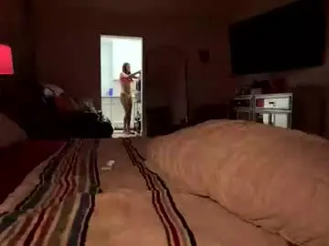 Emilyyyt  live sex cam
