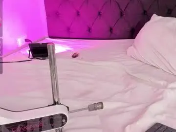 Evelynhoward23  live sex cam