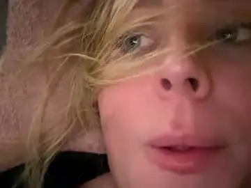 Francis_digby  live sex cam