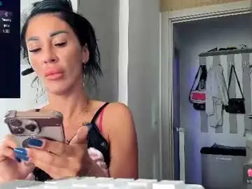 Ivona4u  live sex cam