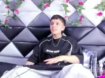 Megan_thompsonn_  live sex cam