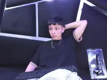 Megan_thompsonn_  live sex cam