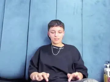 Megan_thompsonn_  live sex cam