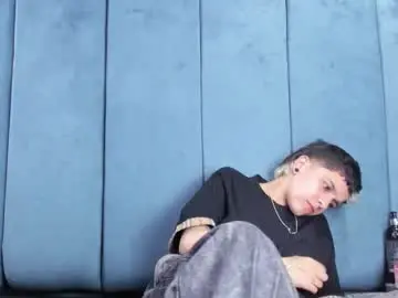 Megan_thompsonn_  live sex cam