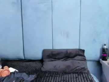 Megan_thompsonn_  live sex cam
