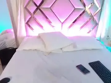 Milamonroexx  live sex cam