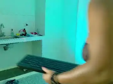 Milamonroexx  live sex cam