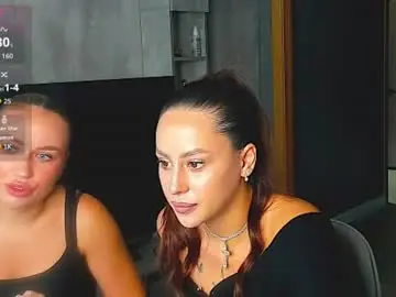 Missis_adele  live sex cam