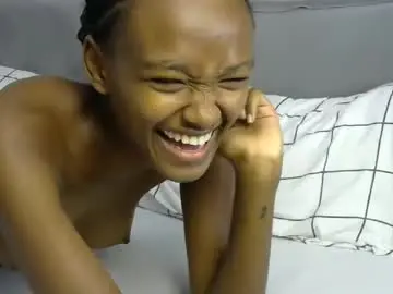 Pretty_queennie  live sex cam