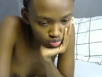 Pretty_queennie  live sex cam