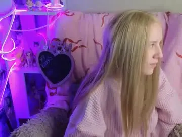 Sarakaell  live sex cam