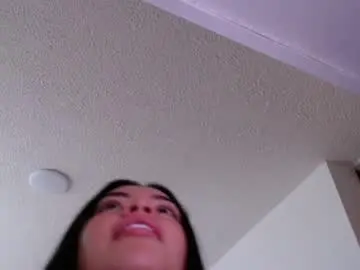 Sarasantoss  live sex cam