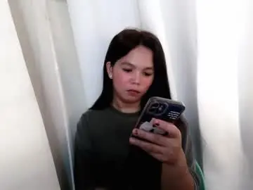 Sassy_gurlxox  live sex cam