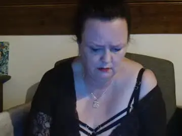 Tiffanymature  live sex cam