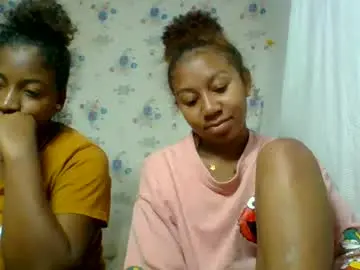 Zinaely39  live sex cam
