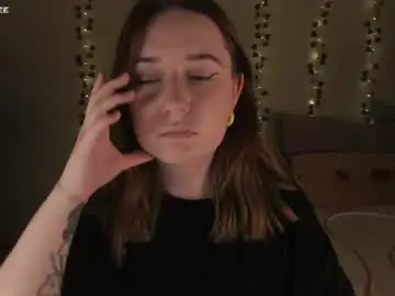 Elovinora  live sex cam
