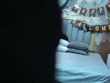 Nayahwild  live sex cam