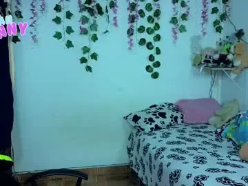 Roxanbunny  live sex cam