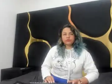 Valerymoonss  live sex cam
