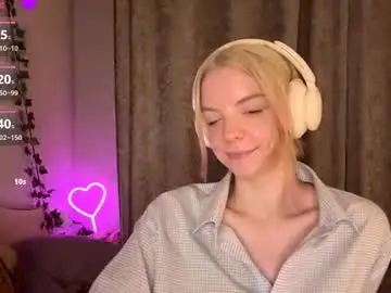 Cristinekondo  live sex cam