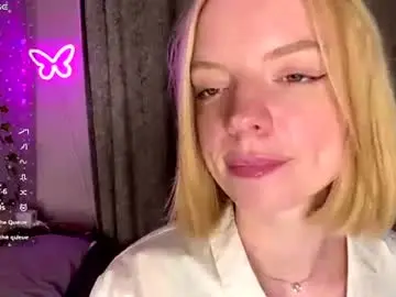 Cristinekondo  live sex cam