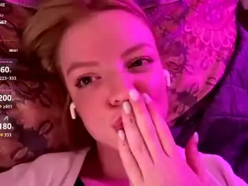 Cristinekondo  live sex cam