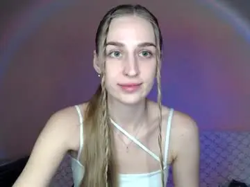 Femkedejager  live sex cam