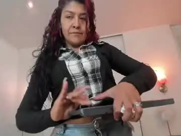 Sky_collins_  live sex cam