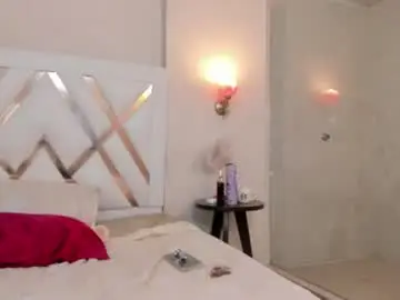 Sky_collins_  live sex cam