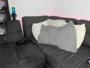 Bizarrelovetriangle  live sex cam