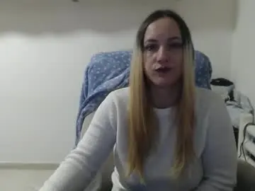 Brithneyluw  live sex cam