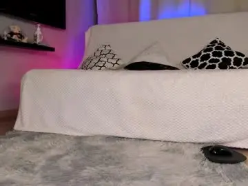 Emmahotvibe  live sex cam