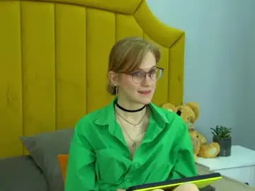 Gracehudsons  live sex cam