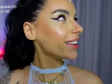 Iammazeekiin30  live sex cam