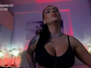 Iammazeekiin30  live sex cam
