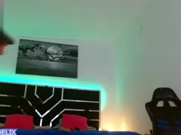 Kittydelix  live sex cam