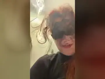 Sorrylittlecumslut  live sex cam