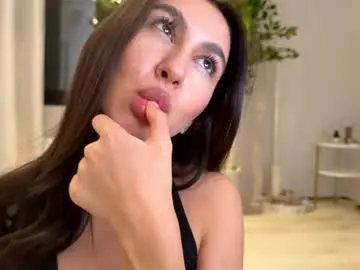 Yessasha1  live sex cam