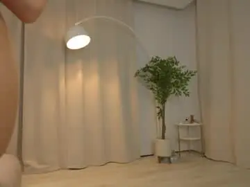 Yessasha1  live sex cam