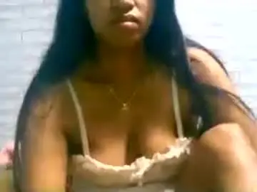 Ariah13  live sex cam