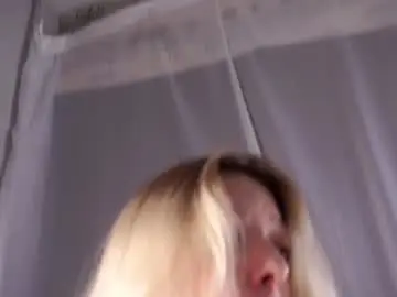 Gossip__girl  live sex cam