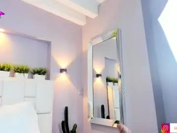 Helenaroos  live sex cam