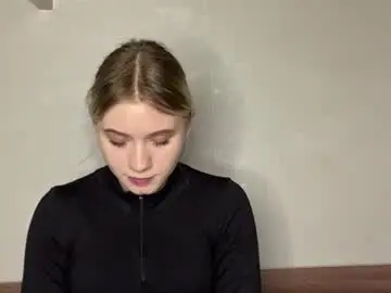 Leonidalabrador  live sex cam
