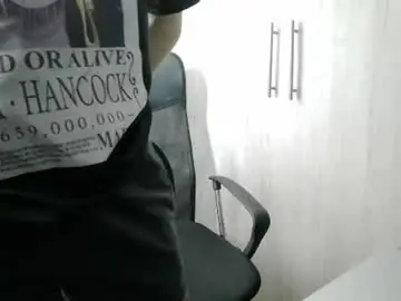 Skinny333x  live sex cam